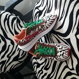 ●●FILA SNEAKERS US SIZE 9●●